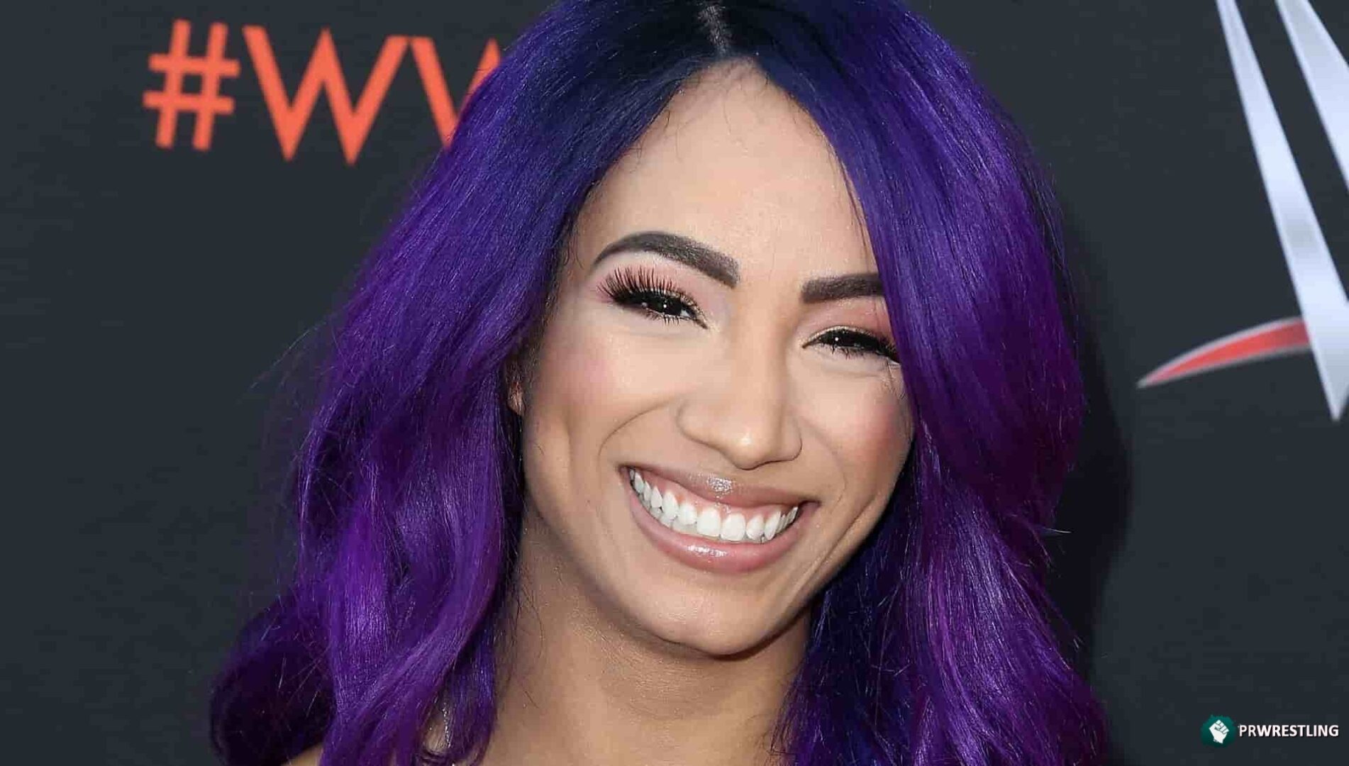 Sasha-Banks-hero-min