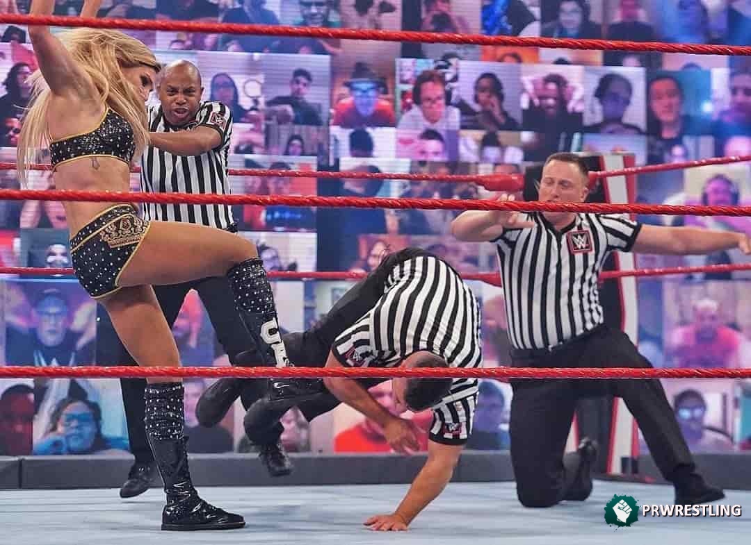 WWE stops many times from Charlotte Flair as attack and Raw – Comments WWE, Resultados y más!  – PRWrestling