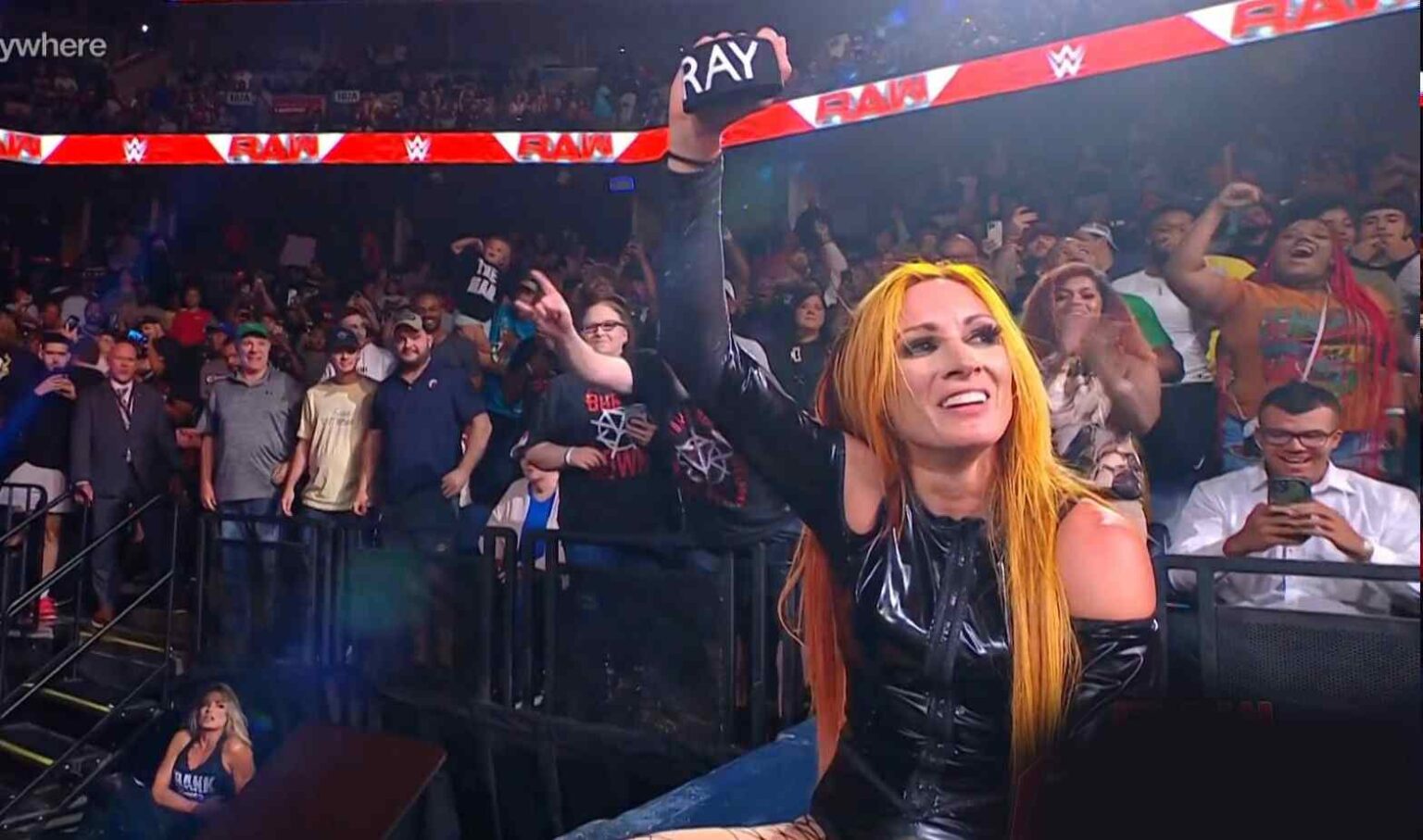 Reporte WWE Raw 8/28 – Becky Lynch choca ante Zoey Stark; Nakamura ataca a Rollins Becky Lynch