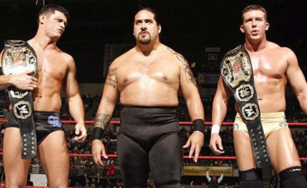 Ex luchador de WWE Manu Anoa’i batalla serios percances de salud; Piden donaciones Manu