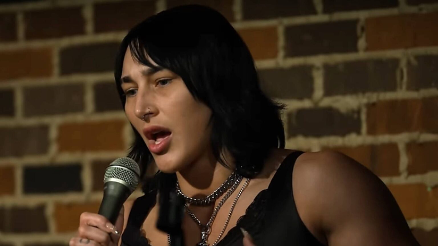 Rhea Ripley responde a fanáticos por comentarios racistas contra popular superestrella de la WWE Rhea Ripley