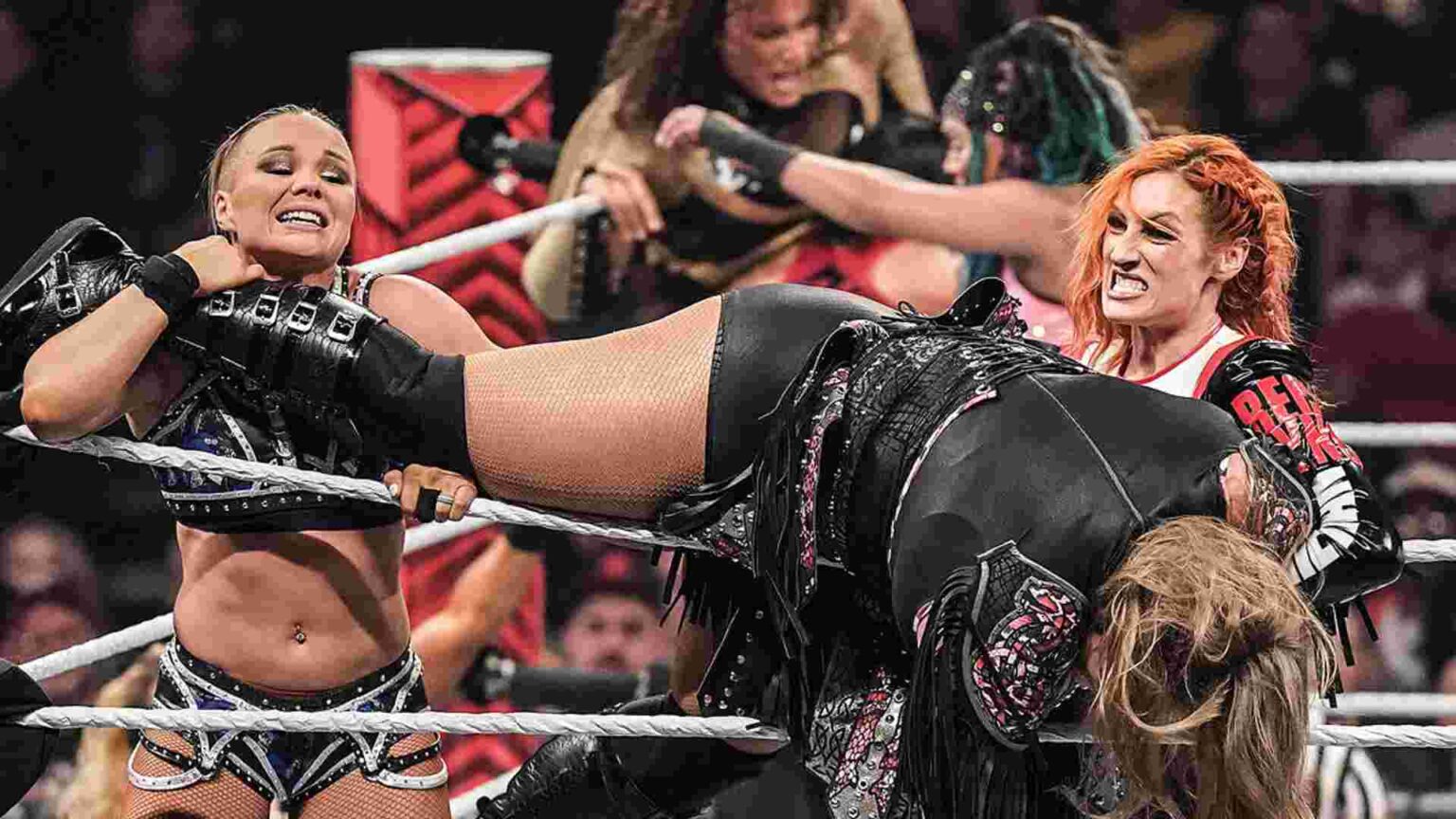WWE desvió a los fanáticos con un resultado inesperado, dice Teddy Long Becky Nia