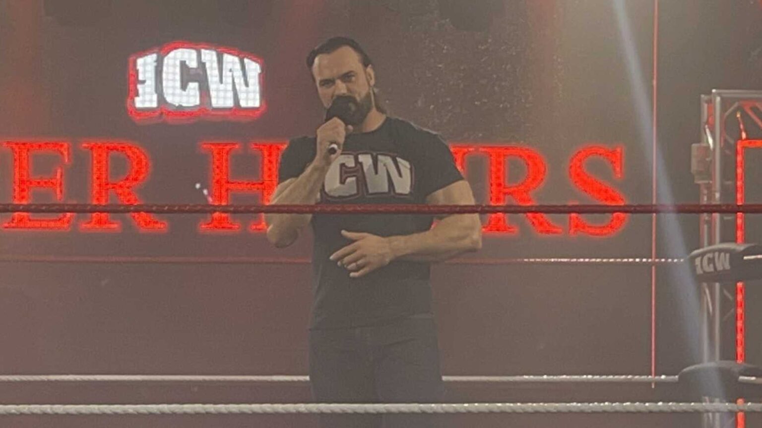 Drew McIntyre hace aparición sorpresa en show independiente horas antes de WWE Clash at the Castle Drew