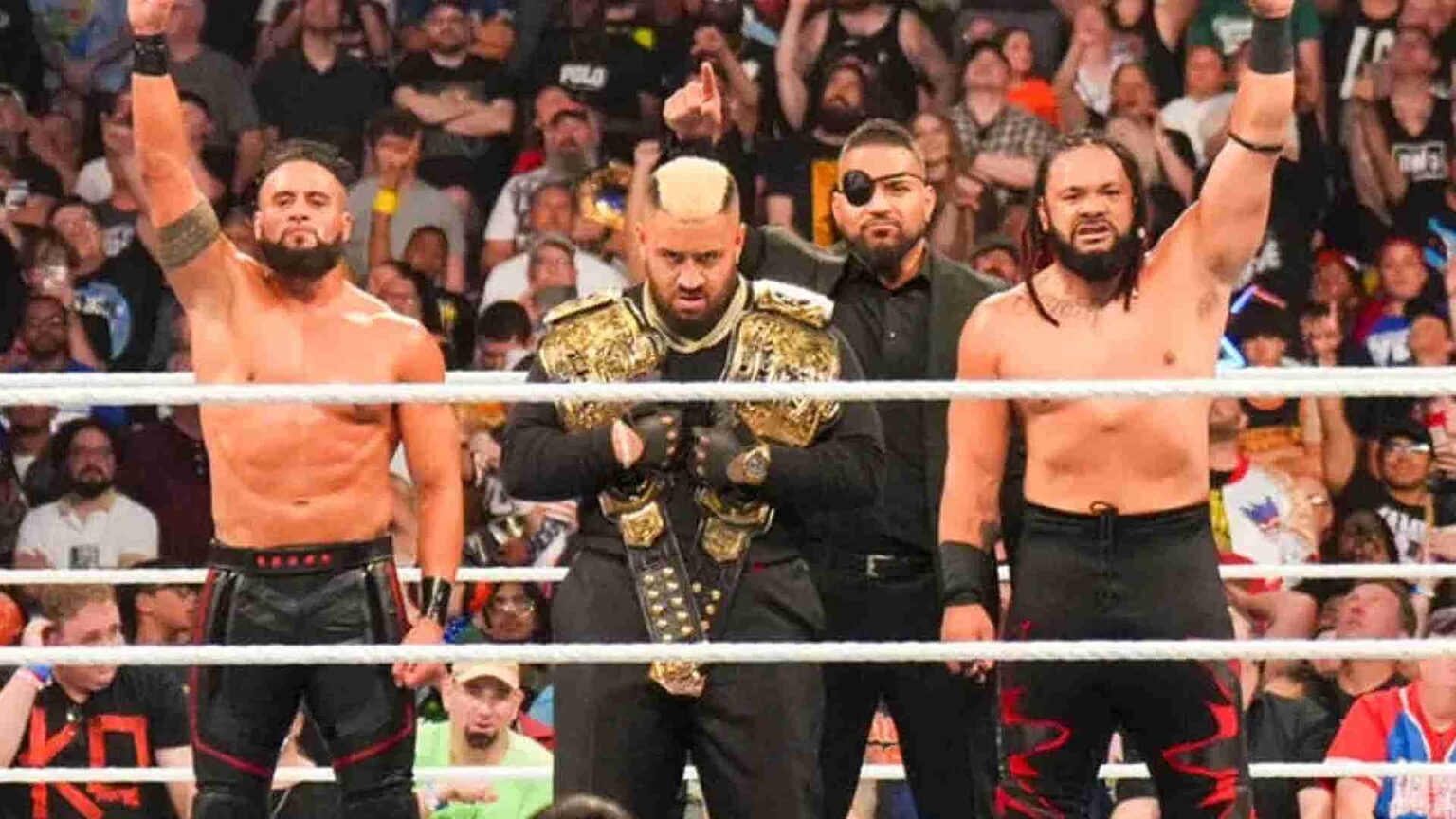 Dúo de la WWE intenta unirse a The Bloodline y son brutalmente negados Bloodline