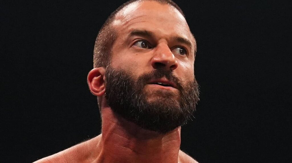 Trent Beretta se somete a cirugía, dice que se rompieron dos tornillos de fusión del cuello Trent