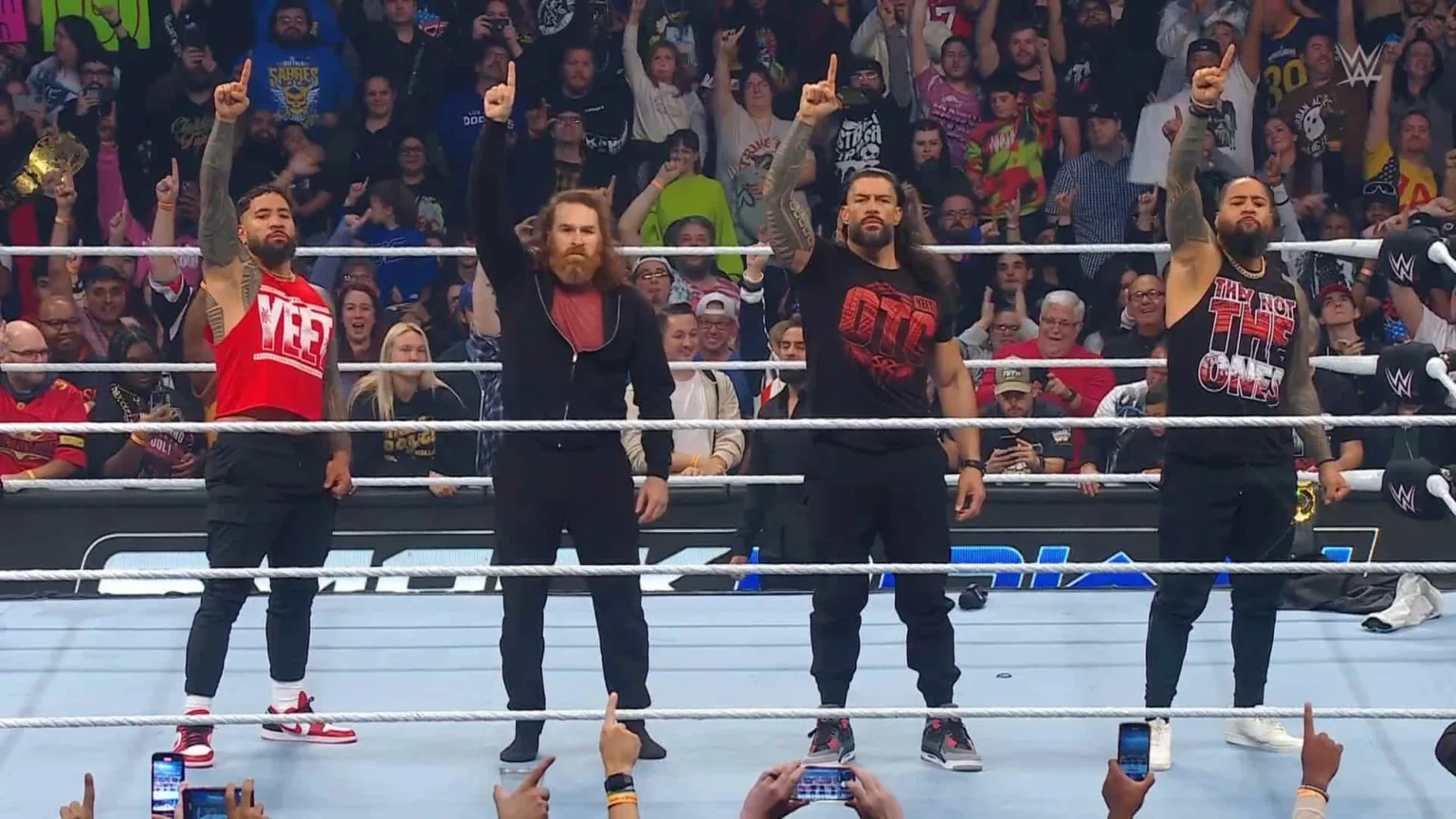 Resultados WWE Smackdown 11/8 – Sami Zayn se une a Roman Reigns y los Usos Smackdown