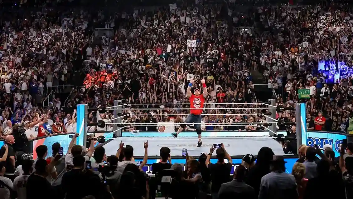 Cena Crowd