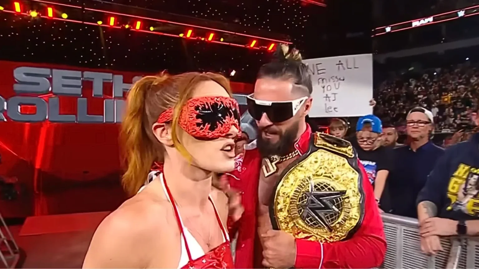 Veterano de la WWE critica brutalmente a Becky Lynch y dice que tiene oportunidades porque “está casada con Seth Rollins” Becky y Seth