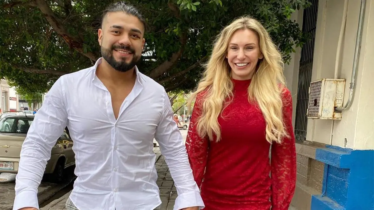 “Fui yo quien fracasó en la relación” – Andrade aborda su divorcio de Charlotte Flair Andrade y Charlotte