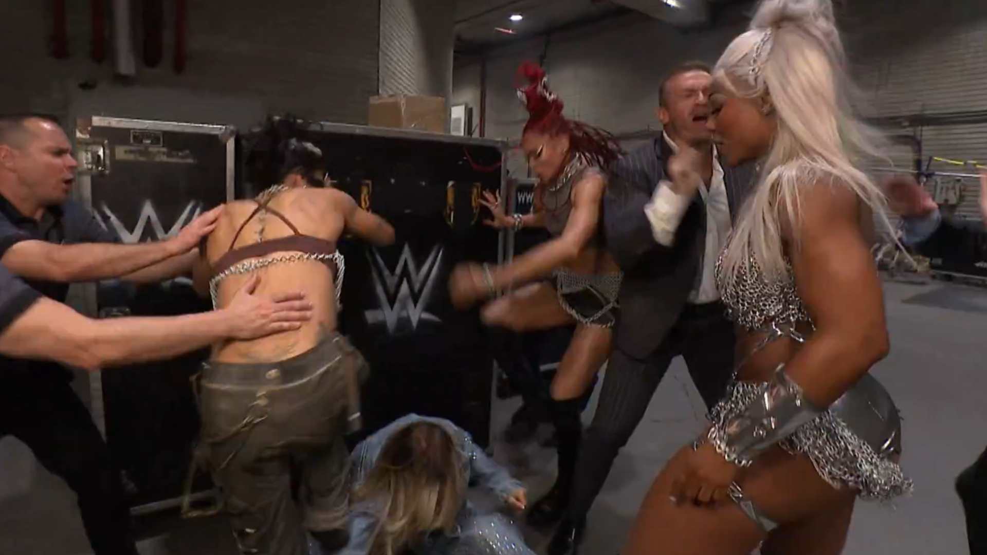Jade Cargill ataca a Charlotte Flair tras WWE Clash in Italy Jade y Charlotte