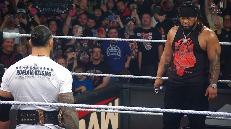 Resultados WWE Raw 5/25 – Firma de contrato Roman Reigns y Jacob Fatu para Clash in Paris Roman y Jacob