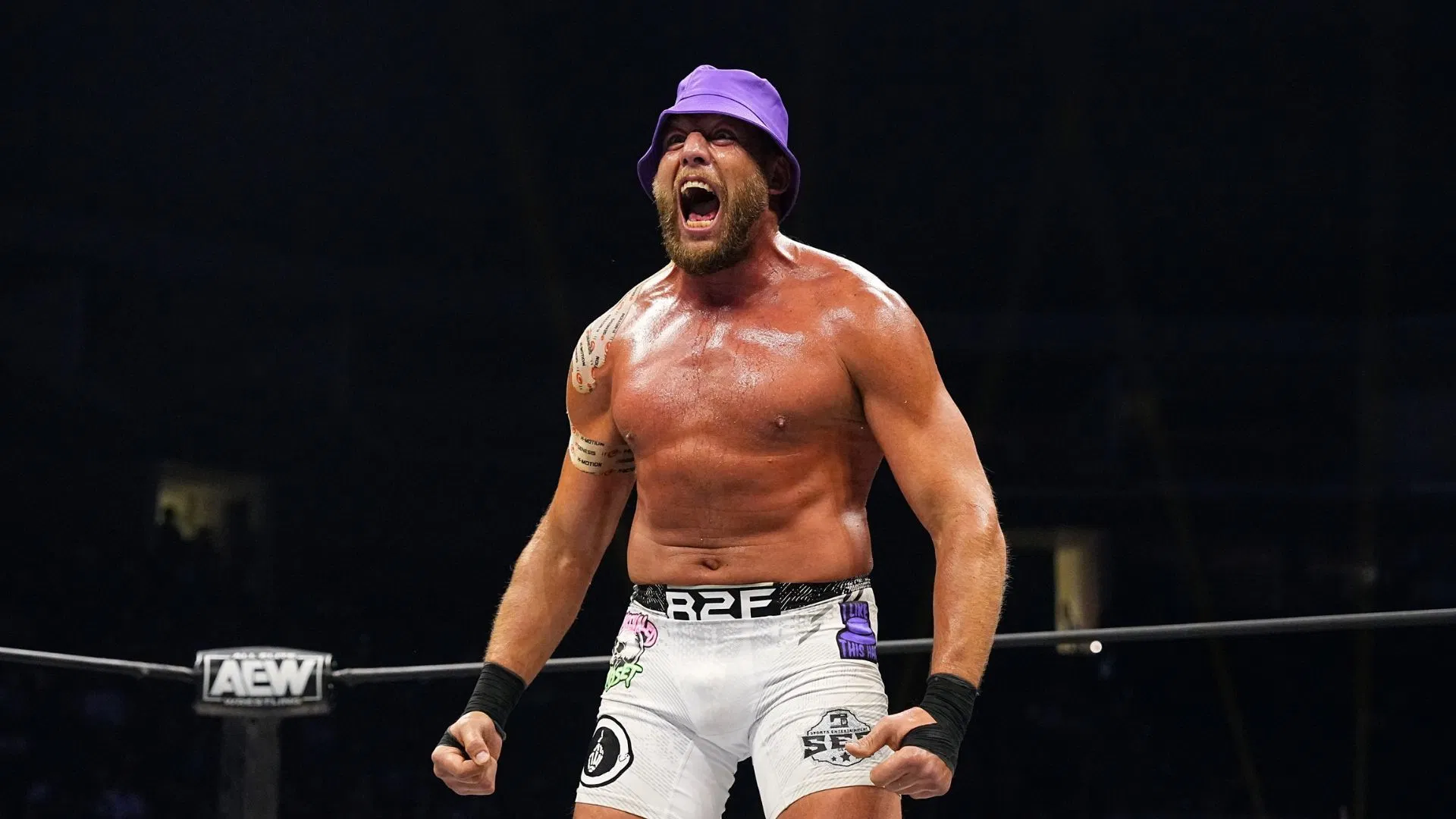 Jake Hager termina ensangrentado tras brutal pelea: Médico detiene el combate Jake Hagger