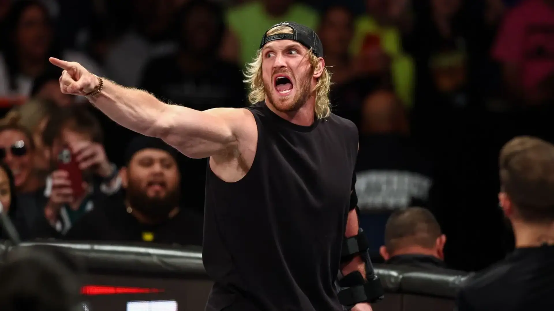 Logan Paul se rinde ante el cambio que Triple H le pidió en WWE: “Lo siento” Logan Paul