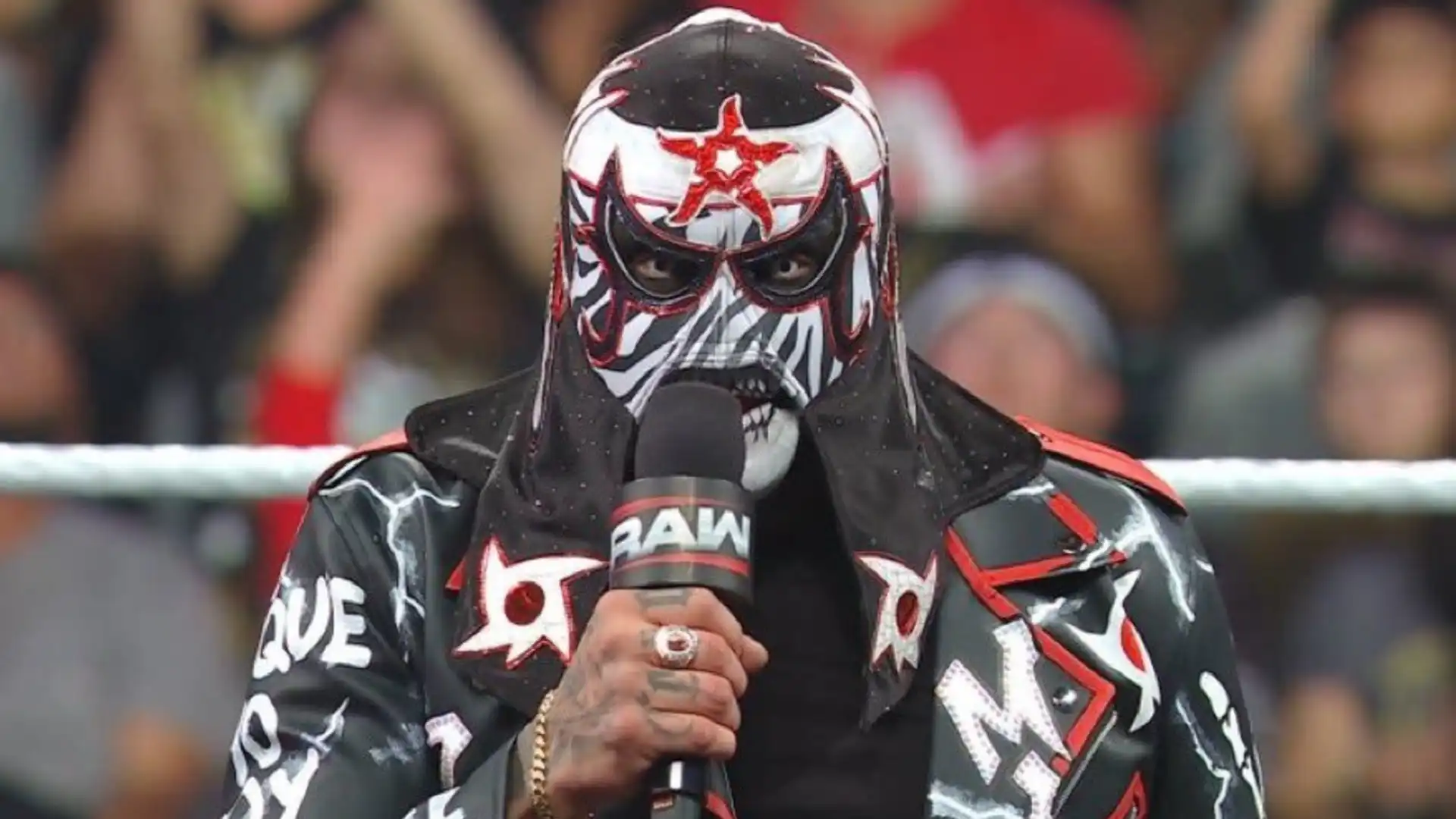 Resultados WWE Raw 9/21 hasta el momento… Penta