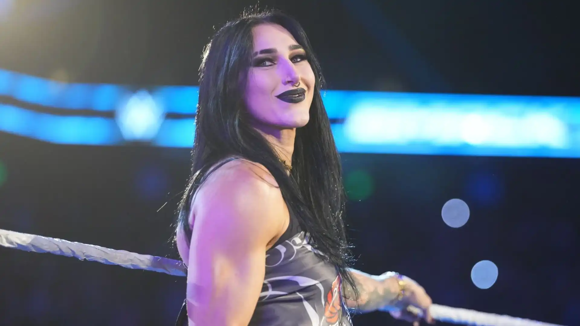 Exestrella de WWE revela serio problema que enfrentó antes de luchar contra Rhea Ripley Rhea Ripley