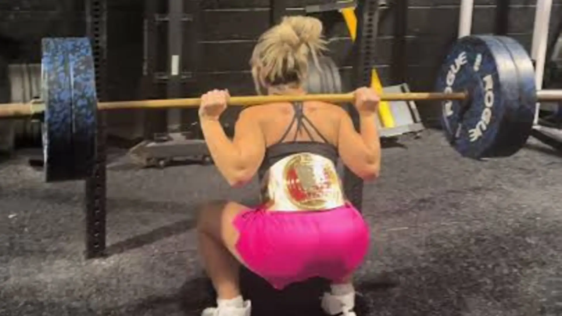 Estrella de WWE preocupa al revelar que continúa perdiendo cabello Thea Hail