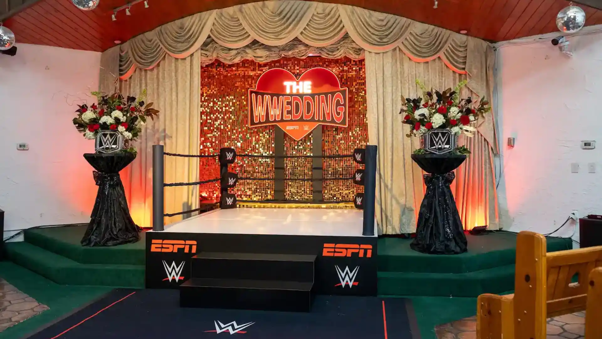Exluchadora de WWE se casa meses después de dejar la empresa por problemas de salud Boda de lucha libre